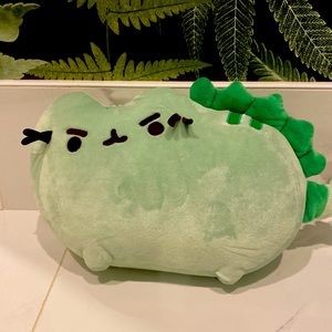Green dino Pusheen
